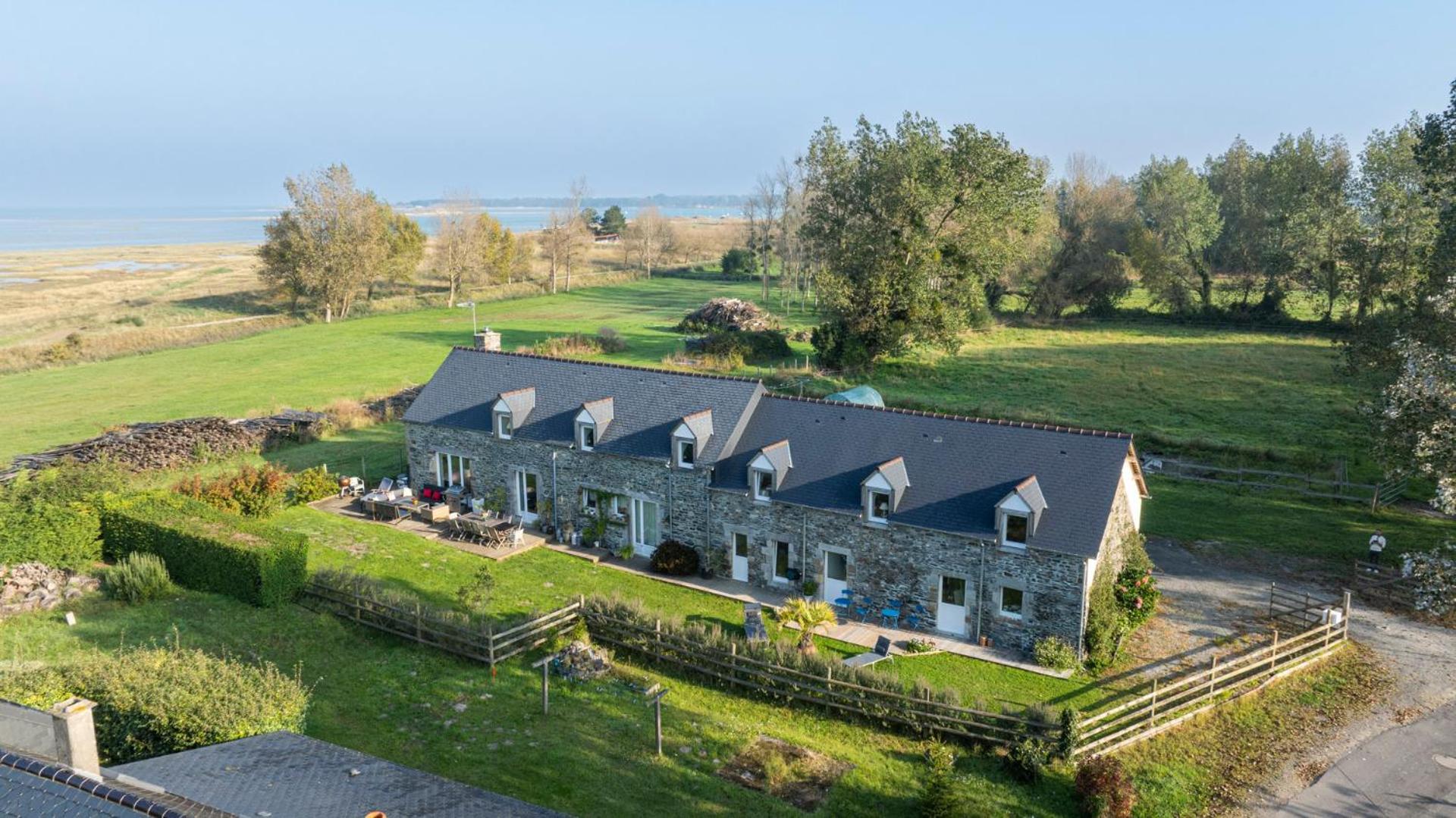 Le Bout Du Monde Acomodação com café da manhã Bricqueville-sur-Mer Exterior foto